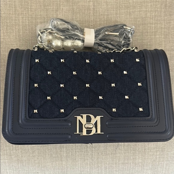 Badgley Mischka Handbags - Badgley Mischka purse